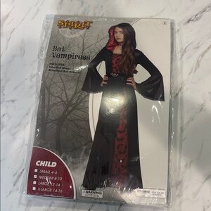 Spirit Black and Red Vampiress Costume